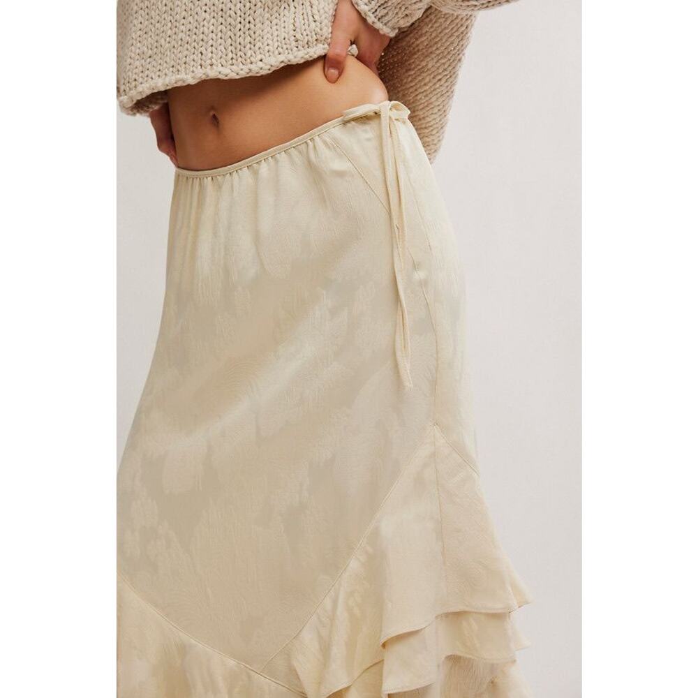 NWT Free People Autumn Promenade Ruffle Maxi Skirt Ivory Size 2 - Picture 4 of 9